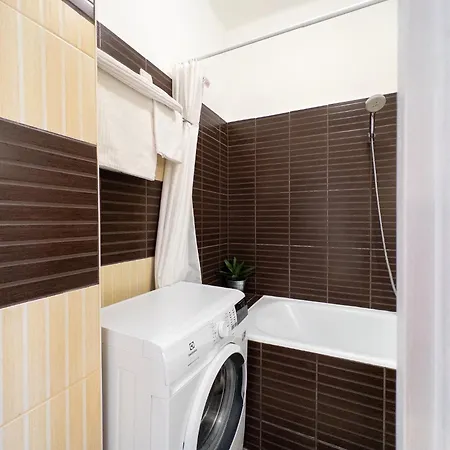 Loggia Apartment *